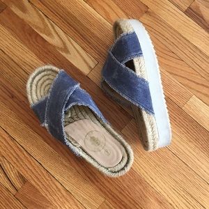 Flat bed slides from Muche & Muchette